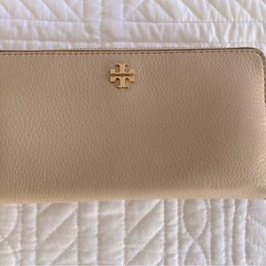 Tory Burch leather wallet